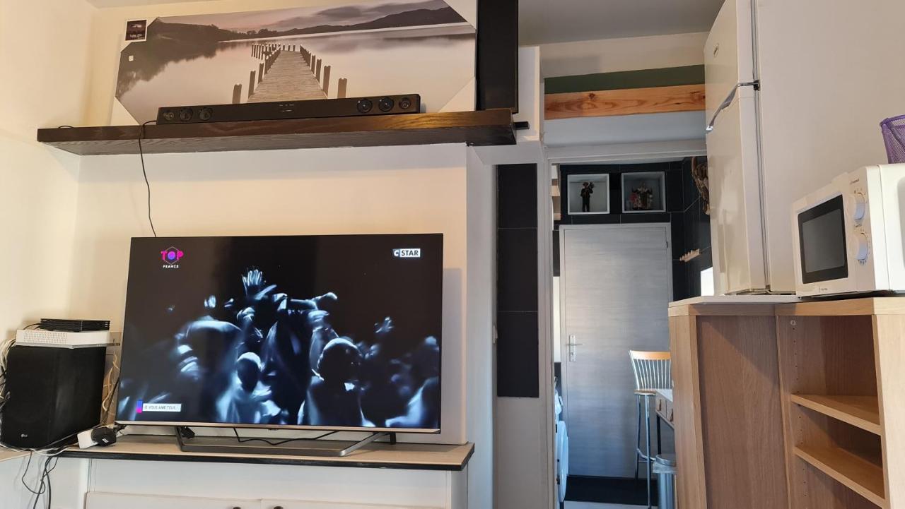 Le Studio De La Republique Agde Luaran gambar